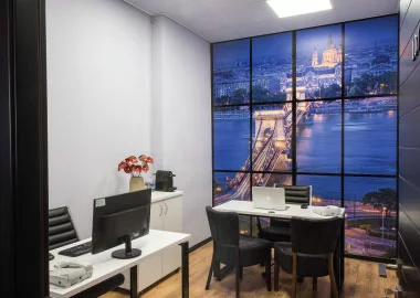 השכרת משרד מותאם לאיוש של עד 4 אנשים